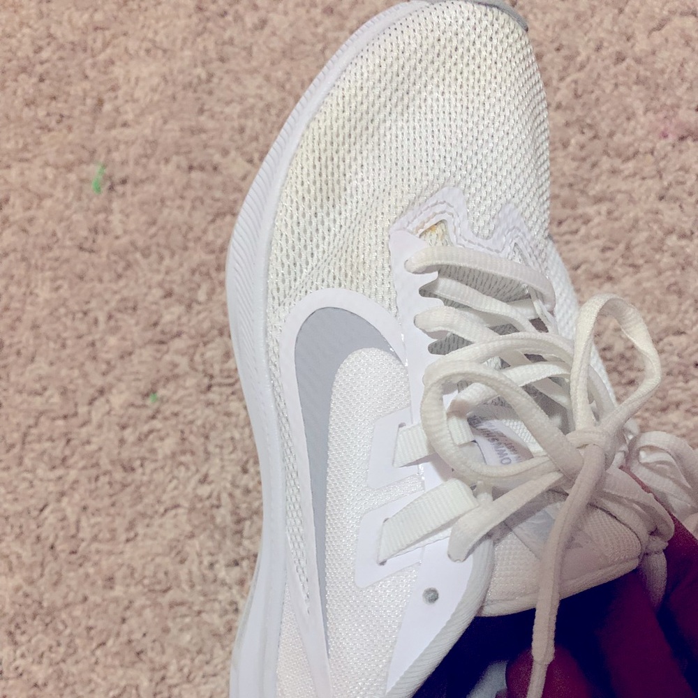Nikes - Picture 2 of 7